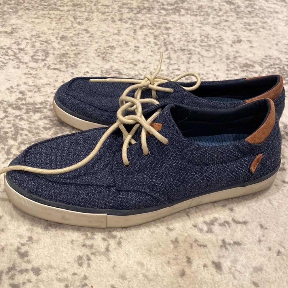 REEF DECKHAND 3 shoes size 10 in EUC navy blue with suede accent GUC